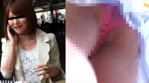 【顔出し】都会の美女のパンティ67