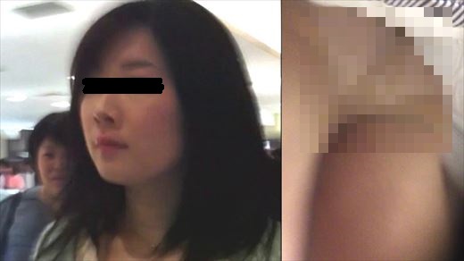 【顔出し】都会の美女のパンティ63