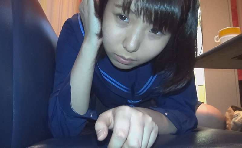 ついに制服少女が自前でマンコ晒す弄ってイク_前編