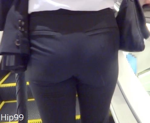 【フルHD】ピッチピチパンツスーツのOLさん4