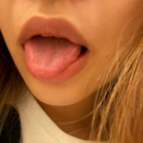 【口,唇,舌フェチ】舌アクロバット！友達の妹が見せる驚きの舌技術