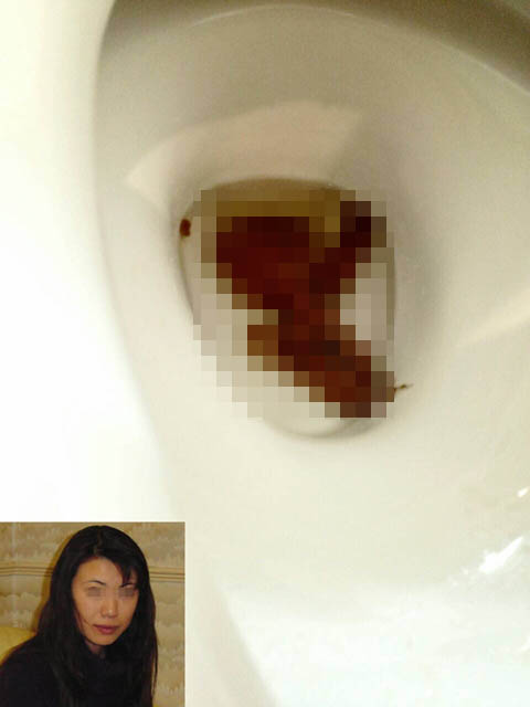 【オリジナル・必見】美人セフレのトイレ排便動画１※便器内う○こ画像付き