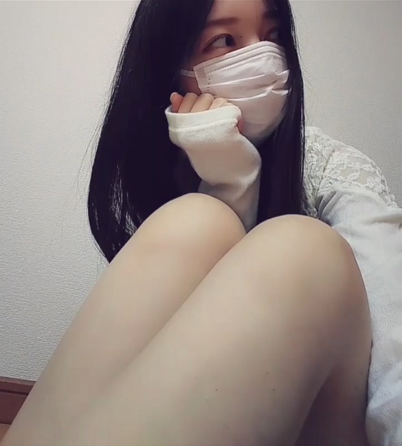 脚フェチ!剃り跡!超接写で毛穴まで見える!美女の足が好き~!!