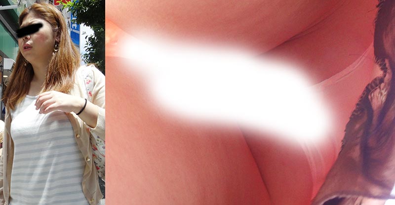 【逆さ撮り】むっちりした身体の子連れママさんの白いパンティーをローアングル撮影