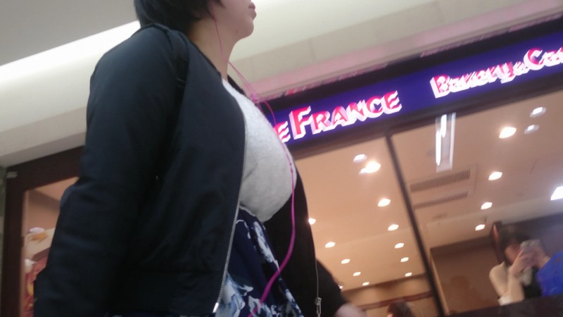 【乳テント】マシュマロ体型な爆乳ちゃん 其の1