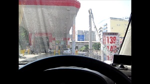 【５５】洗車機通しながらのカーオナニーに挑戦