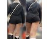 ムチムチしたお尻からこぼれるハミ尻美女