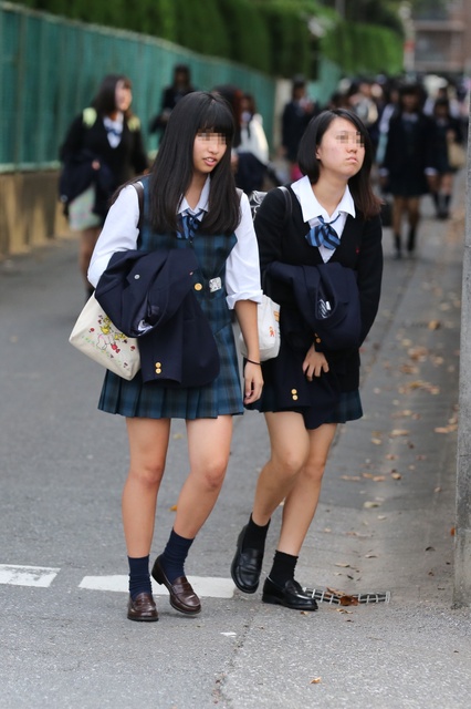 通学　盗撮 制服JK通学風景 File325 - HINOKO