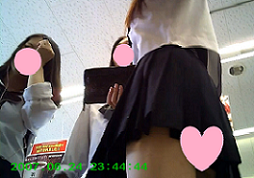 茶髪ロングの激カワな女の子集団♪2本立て♪【服】