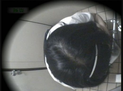 こっそりトイレでオナニーする女子●生達。　06 gallery photo 1