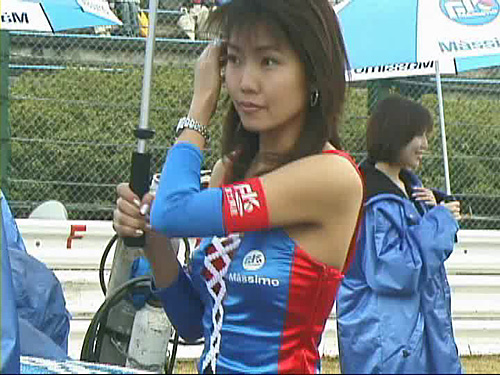 【'99 JGTC開幕戦・鈴鹿】レースクィーン動画 ? gallery photo 2