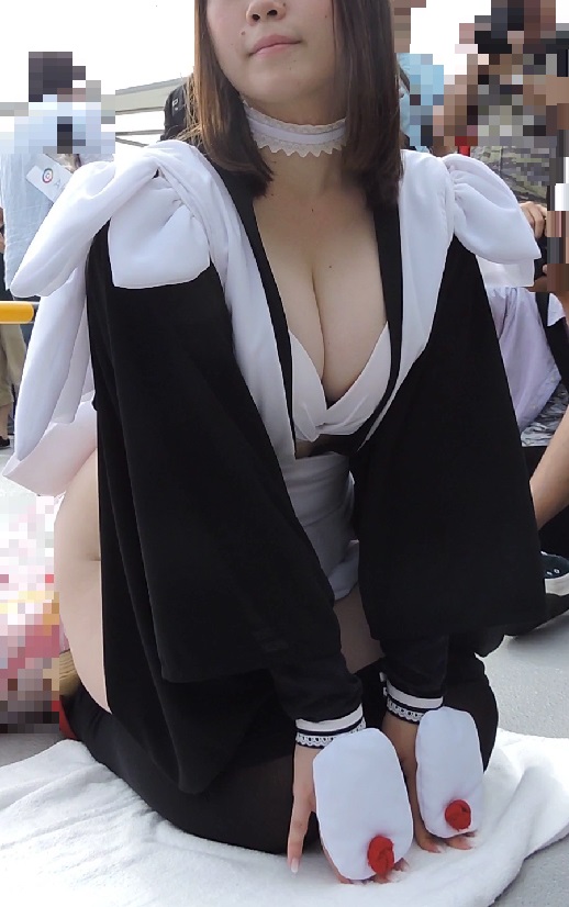 コスプレ2017夏巨尻丸見え巨乳ぷるぷる揺れるｗ両腕で胸寄せ谷間【動画】イベント編 3871〜3875セット販売 gallery photo 1