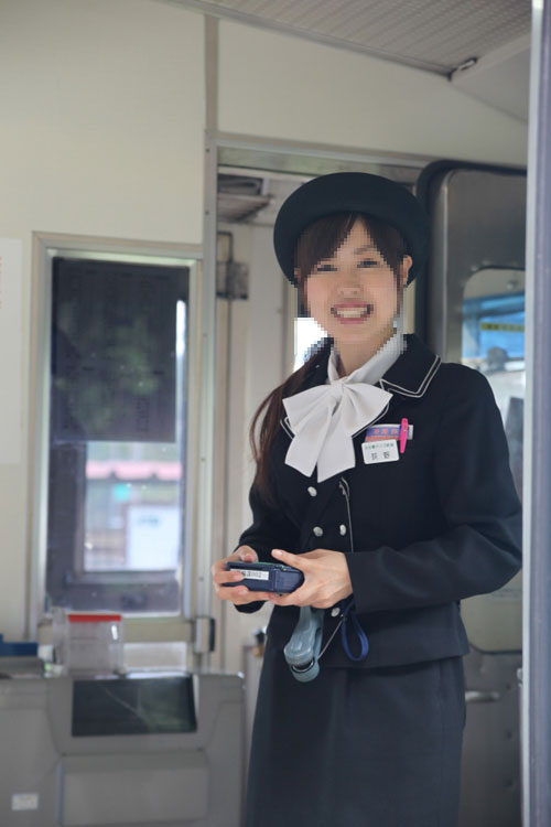 ★リアル鉄道娘★女性車掌・乗務員・駅係員さん画像（14）電車 gallery photo 2