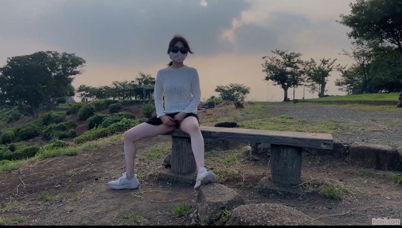 Gcolle ノーパンで野外オナニーする女 987117