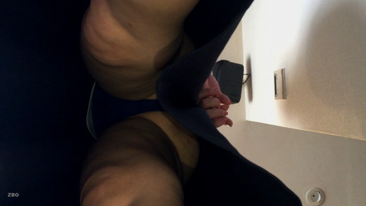 Gcolle 【パンチラ】仰向けに寝ている男性の顔に素人モデルが真上からパンツ見せてる映像 981577