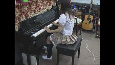 童顔の女子高生のピアノペダル　裸足　ローファー　ソックス編 gallery photo 1