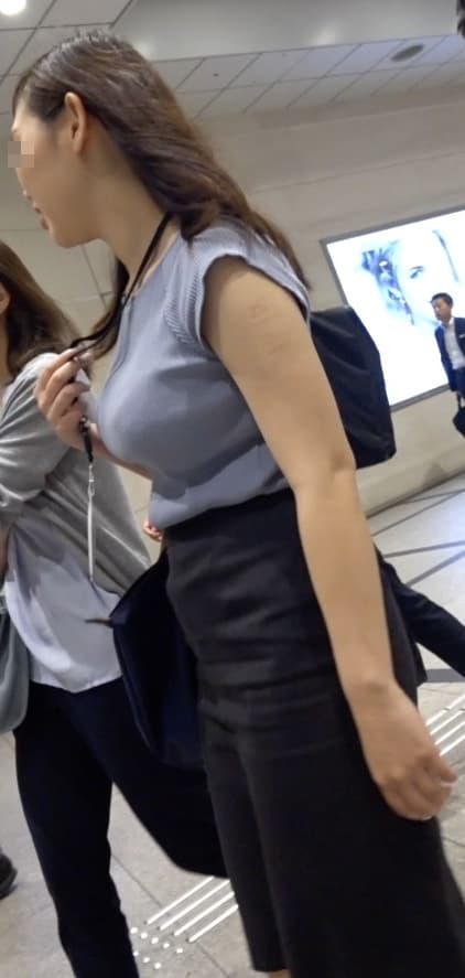 Gcolle ニット爆乳OLの豊満横乳の魅力！ 992975