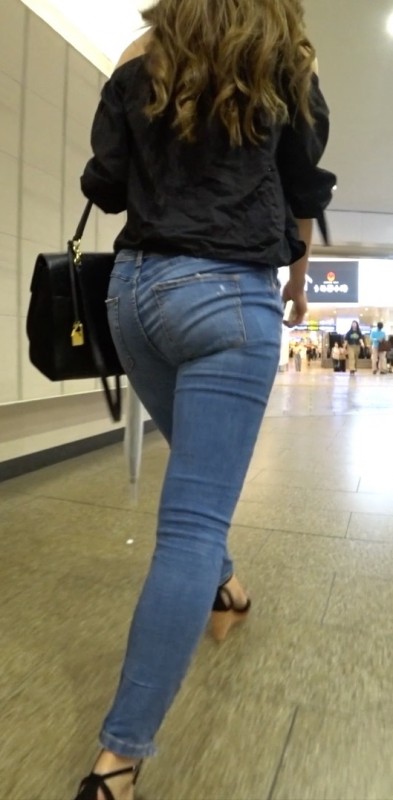 Gcolle 究極の爆尻金髪ギャルの肉肉しい肉厚爆尻の容赦ない腰振りスタイル! 993345