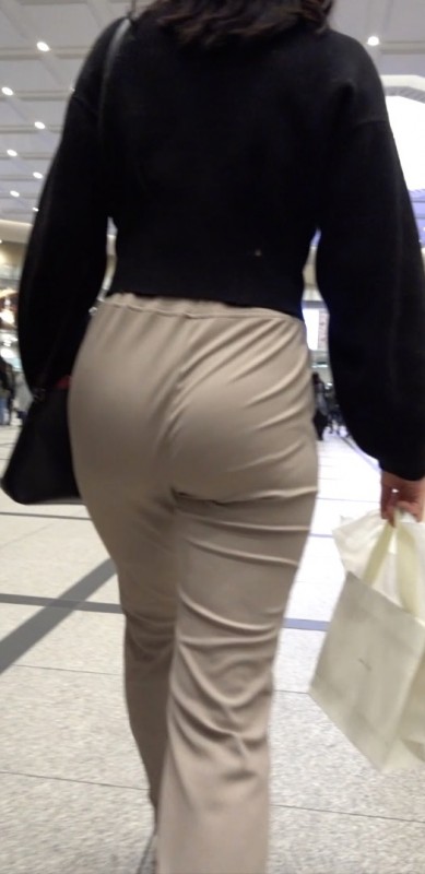 Gcolle 超ブリブリの弾ける肉尻ギャル！ 992972