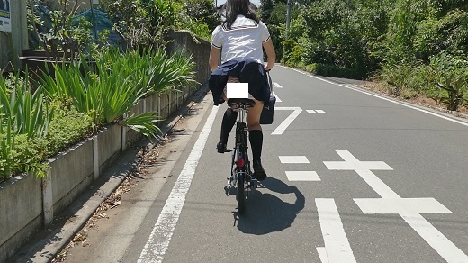 自転車パンチラ訳してチャリチラ！爆風編！！ gallery photo 3