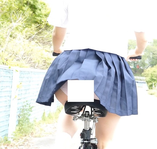 自転車パンチラ訳してチャリチラ！高画質編　?37 gallery photo 2