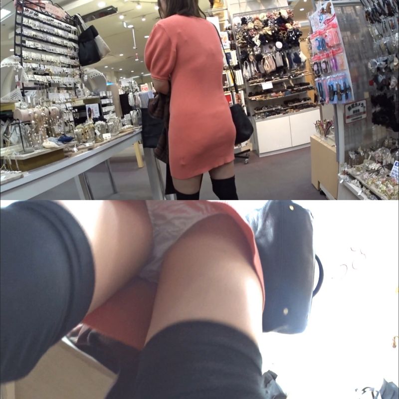 女子大生のセクシー私服パンチラ 女子大生のセクシー私服パンチラ