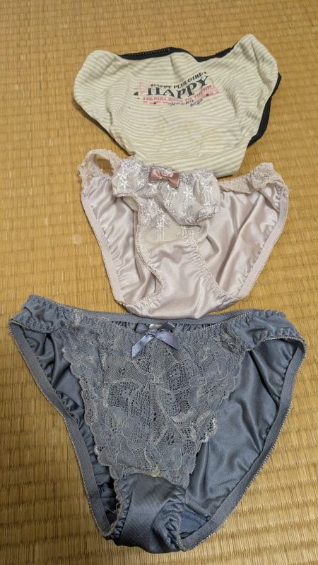 Gcolle 3人分(30代姉妹+娘)のシミ付き&糸ほつれP 3pantsu.zip 994840 Gcolle 3人分(30代姉妹+娘)のシミ付き&糸ほつれP 3pantsu.zip 994840