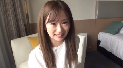 Gcolle スレンダーな19歳家事手伝いが初ハメ撮りで電マを使って体を痙攣させて絶頂 shi_ha_a19_yuu_nt11101114ss.mp4 956145