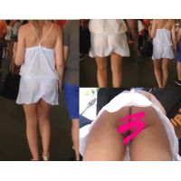 【お尻の肉厚感が半端ないお姉さんの喰い込みTバックを盗撮!!】