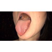 Mouth checking and suck your finger FETK00344