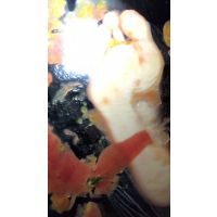【縦動画】美足女子の食べ物クラッシュ※トマト※下から もえ� FETK00471