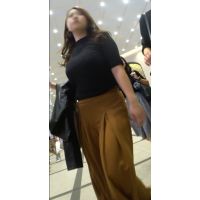恵体ボディな爆乳豊満美女のフェロモン満点な破壊力乳 