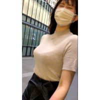 ナンパ取材なスタイル抜群美女のニット爆乳に接近取材！ 