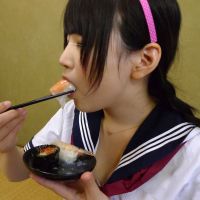◆素人投稿動画 ハイビジョン(HD)「精子なんて余裕で飲めますよ」カワイイ女子大生が大量の精子を飲んでくれます 【Part.03