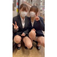 OL撮影日記17 大人気の二人組が再び登場!続々・友達のような姉妹のような激カワスタイル抜群の美脚OLを電車内で撮影【※30分超
