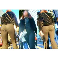 No.377黒パン越しのプリプリお尻の肉感がいやらしいお姉さんを後方から集中撮影 