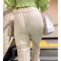 《堪らないプルプル尻頂きました!レースパンツからパンティー丸見えな美巨尻美女》