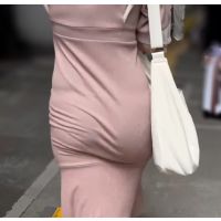 《激しく揺れる！うねる尻肉が最高なマシュマロBODYモデル》 