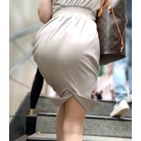 《はち切れそうな程パツパツで美尻際立つ!清楚系美人OLのタイトワンピース》