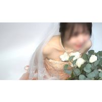 元アイドルの花嫁Bチラ【新婦胸ちら】 