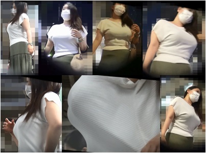 【街撮り動画Part24】ロケット爆乳お姉さん gallery photo 1