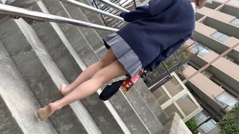 第70弾！裸足で歩くXX女子 その1