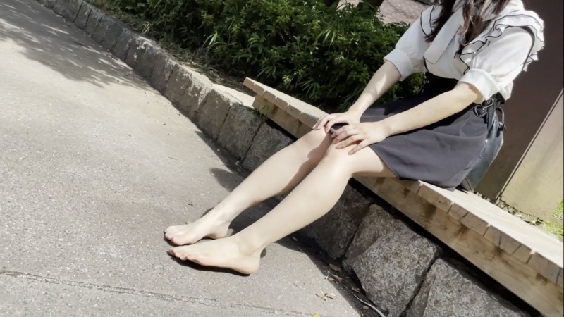 【完全裸足】第34弾！裸足で残暑の街中を歩く量産型女子part1