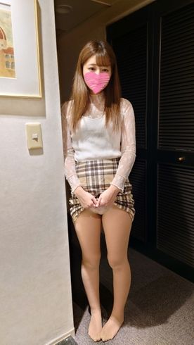 【素人個撮】スレンダー系美女まり_イキ潮まで出して乱れる姿を完全収録