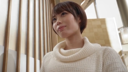 Gcolle スレンダー美巨乳の27歳人妻が結婚して1年なのに寂しさから他人棒を咥える wi_ha_a27_aoi1_mw10131017.mp4 967094