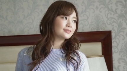 26歳人妻が他人棒で突かれてアソコをマン汁でベトベトにして何度も絶頂