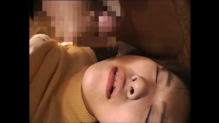 Gcolle ◆肉感溢れる卑猥なボディから溢れ出るフェロモン…女盛りの人妻の肢体は男を鬼●に変えてしまう！　小高美枝 33歳の場合 ZZ400312.mp4 985085