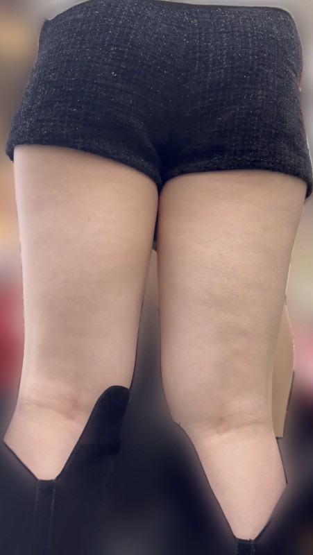 Gcolle ムチムチ生足ショートパンツ美女をエスカレーターで接写 ace-120.MP4 981807