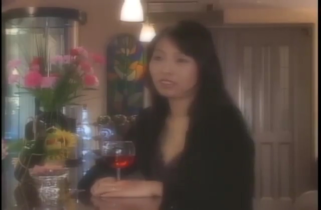 人妻乱れまくりでセックスを楽しむ！