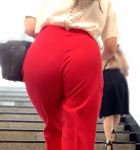 Gcolle 《カッコいいOL！パンパンに膨れ上がった美巨尻》 989357